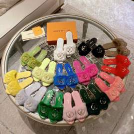 Picture of Louis Vuitton Slippers _SKULVsz35-43mnf0324579